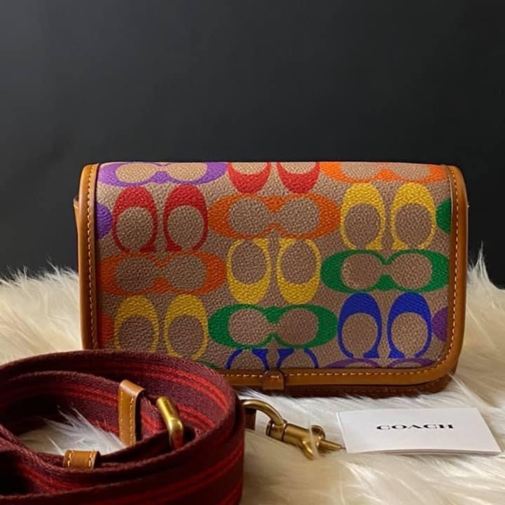 🔆BRAND NEW🔆 Coach Charter Phone Crossbody